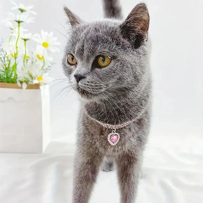 Collier pour chat strass pendentif cœur rose pâle cristal